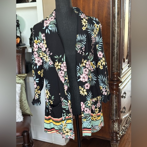 Roz & Ali Black Floral Open Jacket - Picture 4 of 11